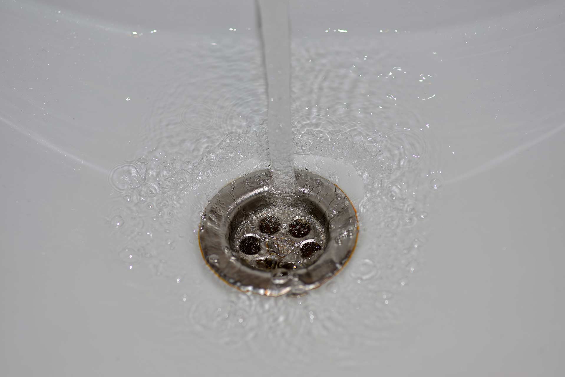 A2B Drains provides services to unblock blocked sinks and drains for properties in Lower Edmonton.
